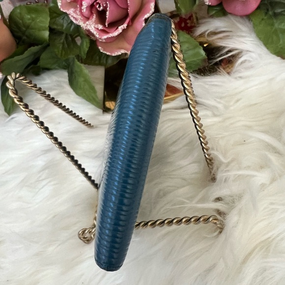 Louis Vuitton Epi Blue - Picture 7 of 16